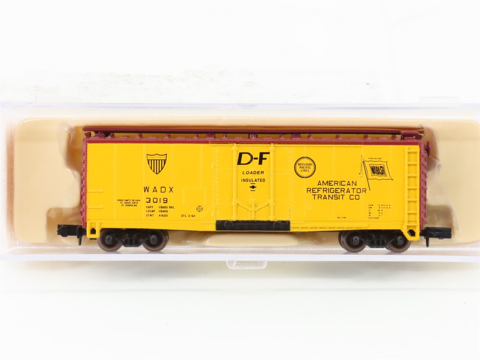 N Atlas 33262 WADX American Refrigerator Transit 40' Plug Door Box Car #3019