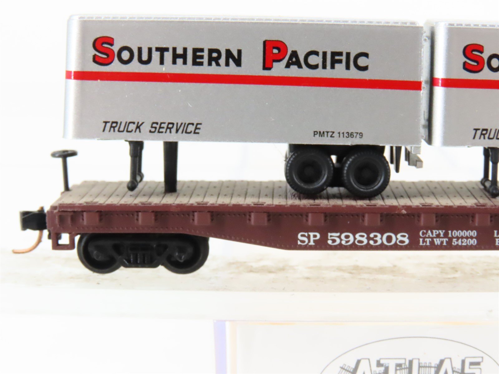 N Scale Atlas 37442 SP Southern Pacific Flat Car #598308 w/ 2 24' Trailers