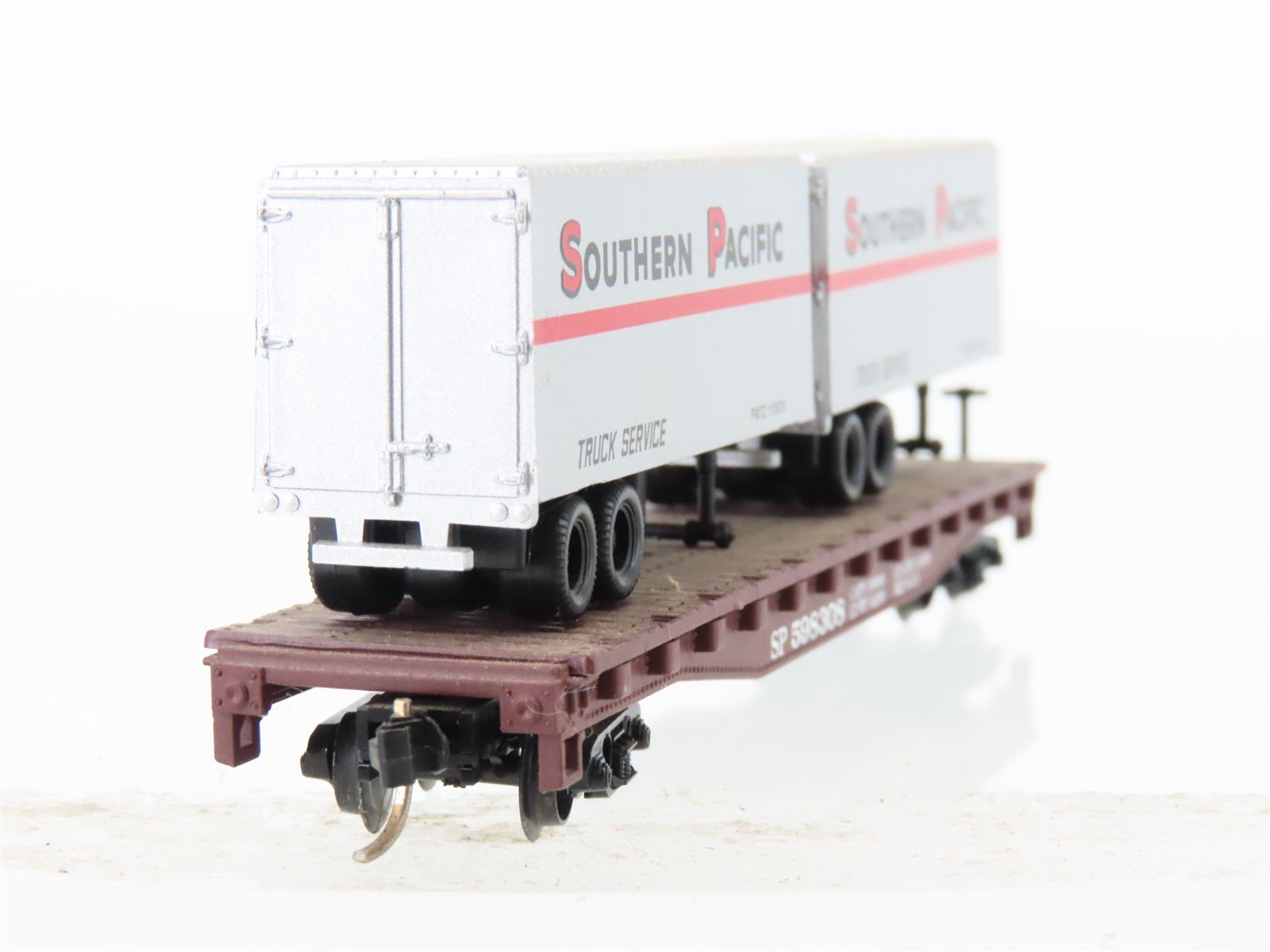 N Scale Atlas 37442 SP Southern Pacific Flat Car #598308 w/ 2 24' Trailers