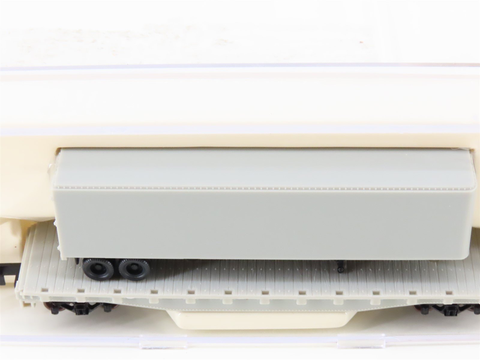 N Scale Atlas 3770 Undecorated Piggyback Flat Car w/ 40' Trailer