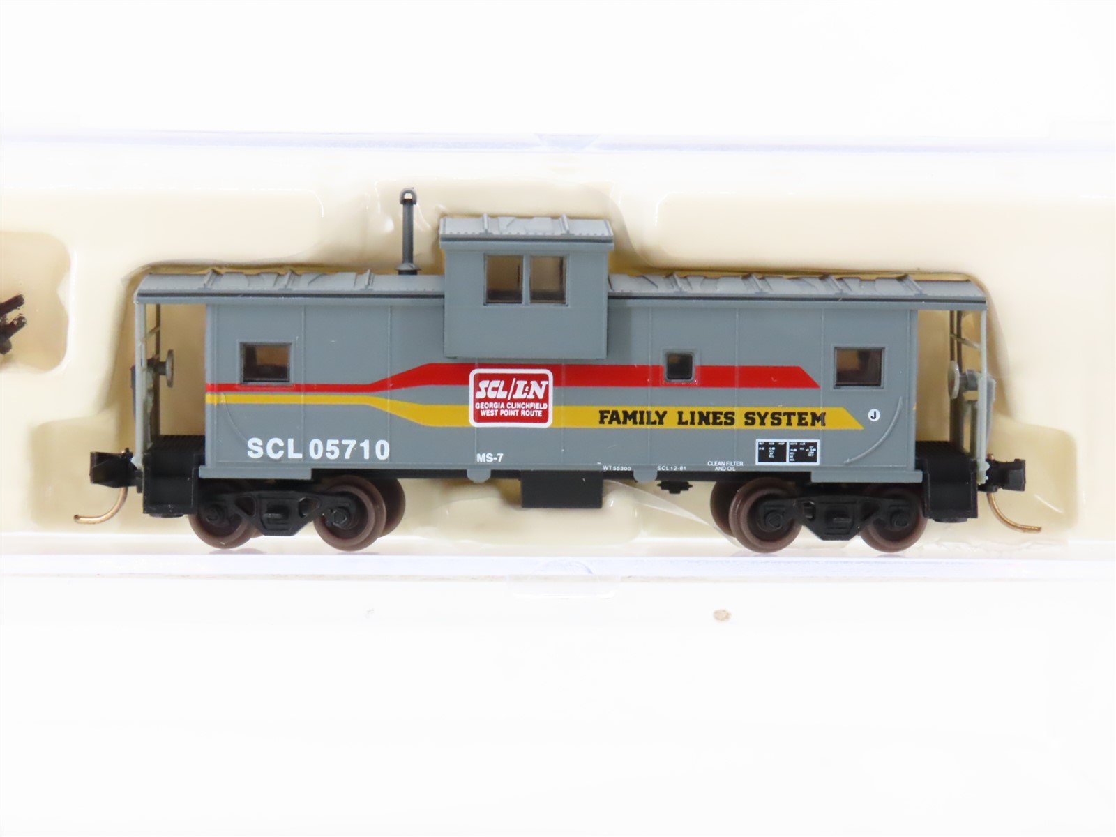 N Scale Atlas 30379 SCL/L&N Family Lines Extended Vision Cupola Caboose #05710