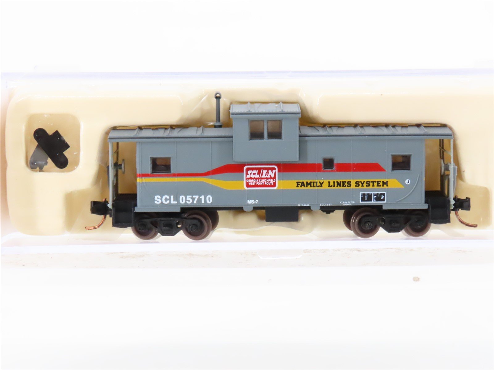 N Scale Atlas 30379 SCL/L&N Family Lines System Extended Vision Caboose #05710