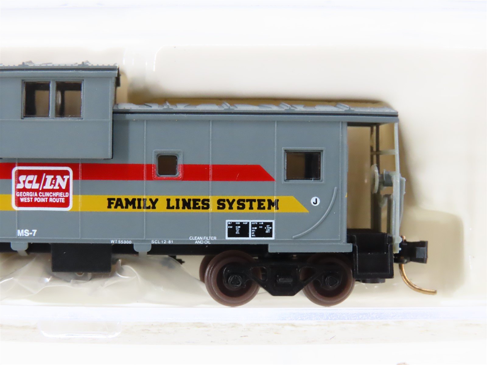 N Scale Atlas 30379 SCL/L&N Family Lines System Extended Vision Caboose #05710