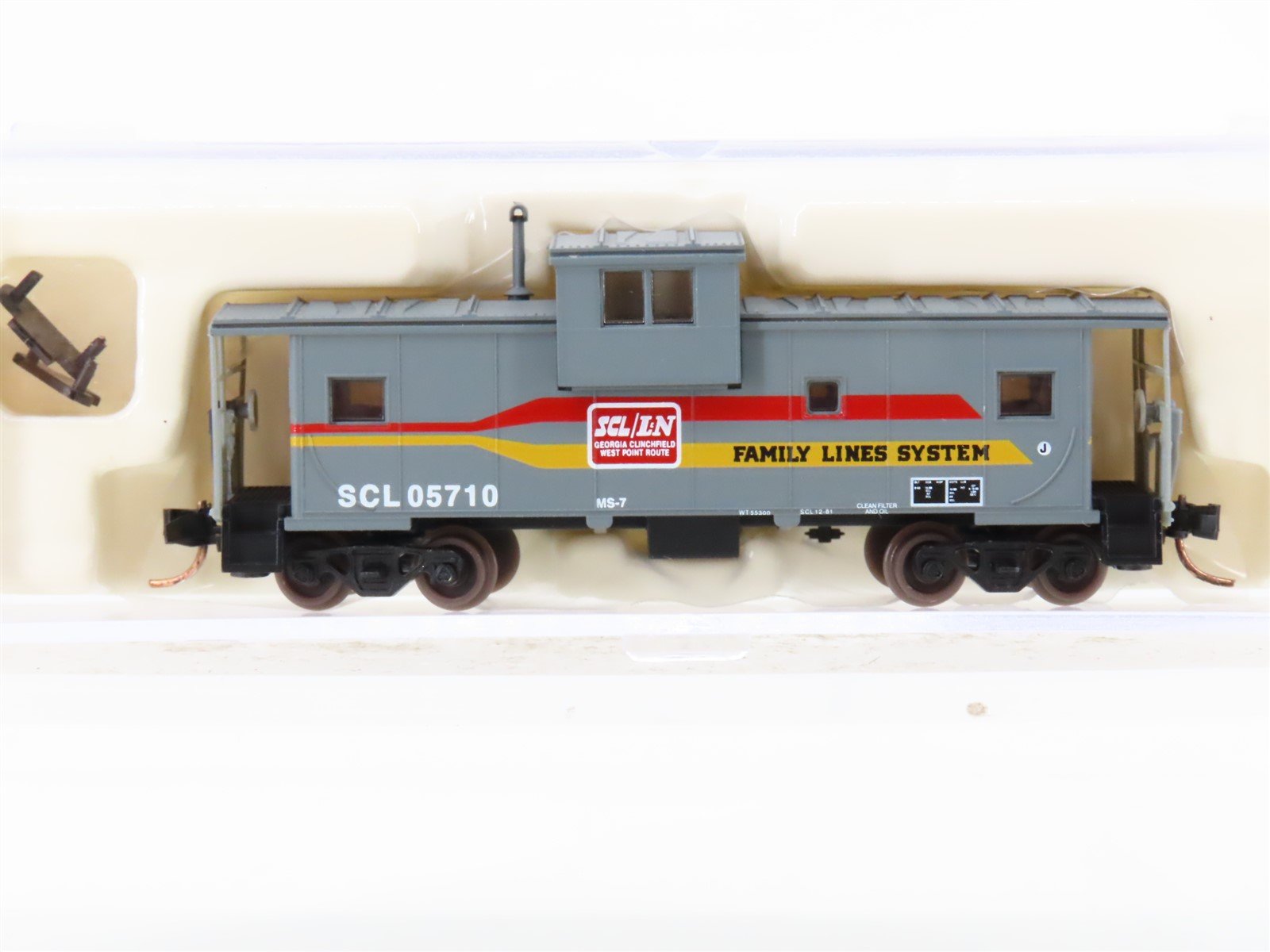 N Scale Atlas 30379 SCL/L&N Family Lines System Extended Vision Caboose #05710