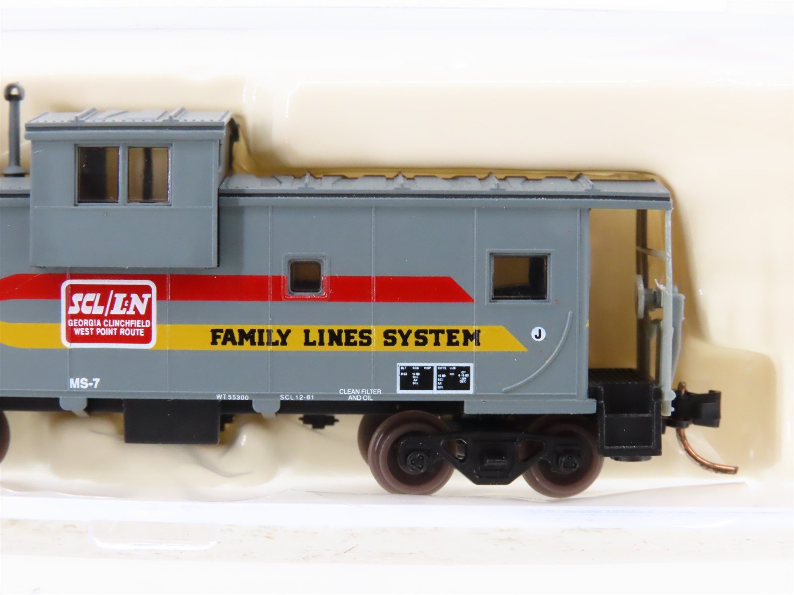 N Scale Atlas 30379 SCL/L&N Family Lines System Extended Vision Caboose #05710