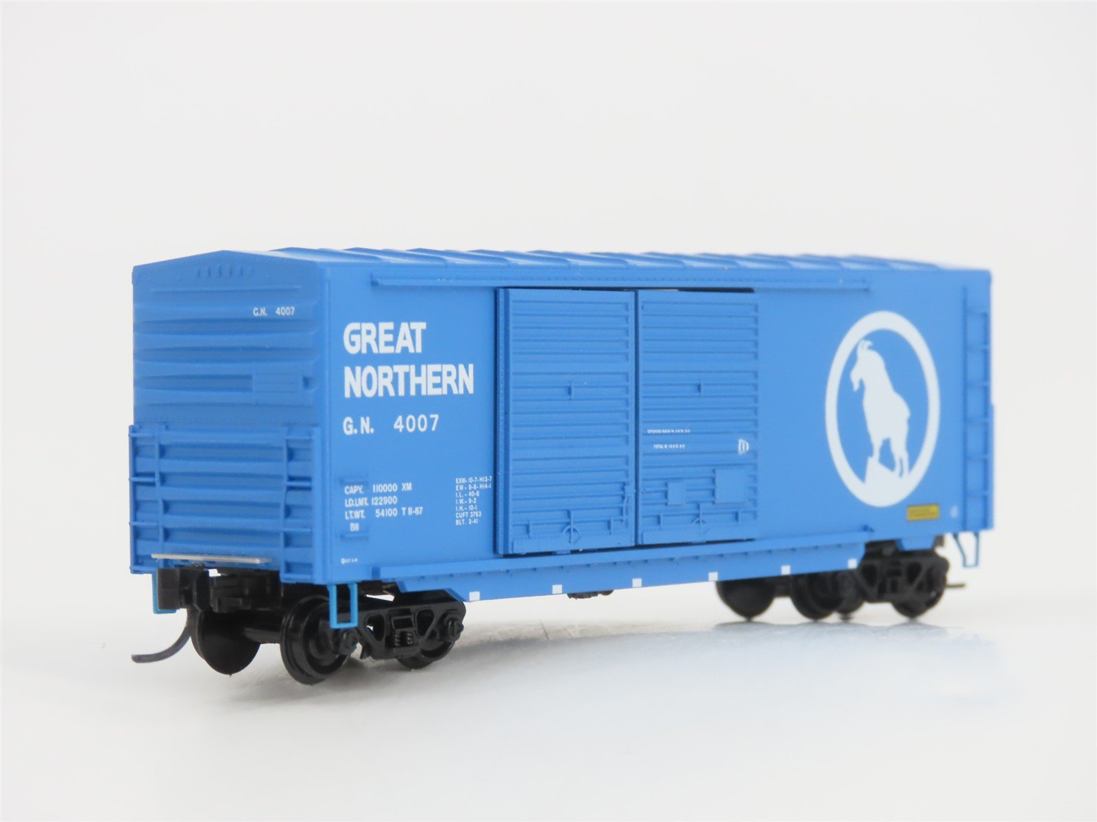 N Scale Micro-Trains MTL 06800520 GN Great Northern Big Sky Blue Box Car #4007