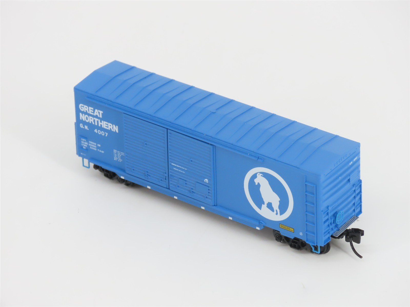 N Scale Micro-Trains MTL 06800520 GN Great Northern Big Sky Blue Box Car #4007