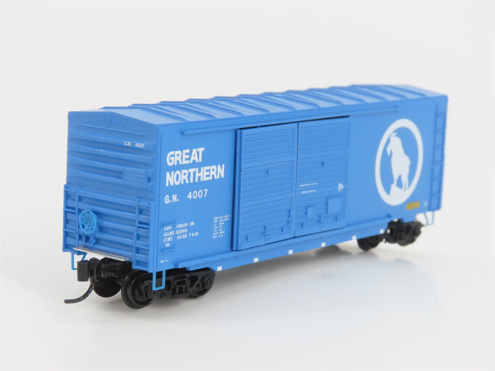 N Scale Micro-Trains MTL 06800520 GN Great Northern Big Sky Blue Box Car #4007