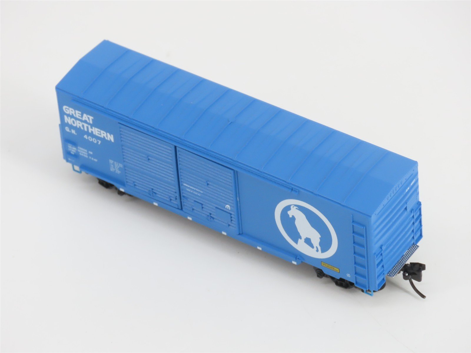 N Scale Micro-Trains MTL 06800520 GN Great Northern Big Sky Blue Box Car #4007