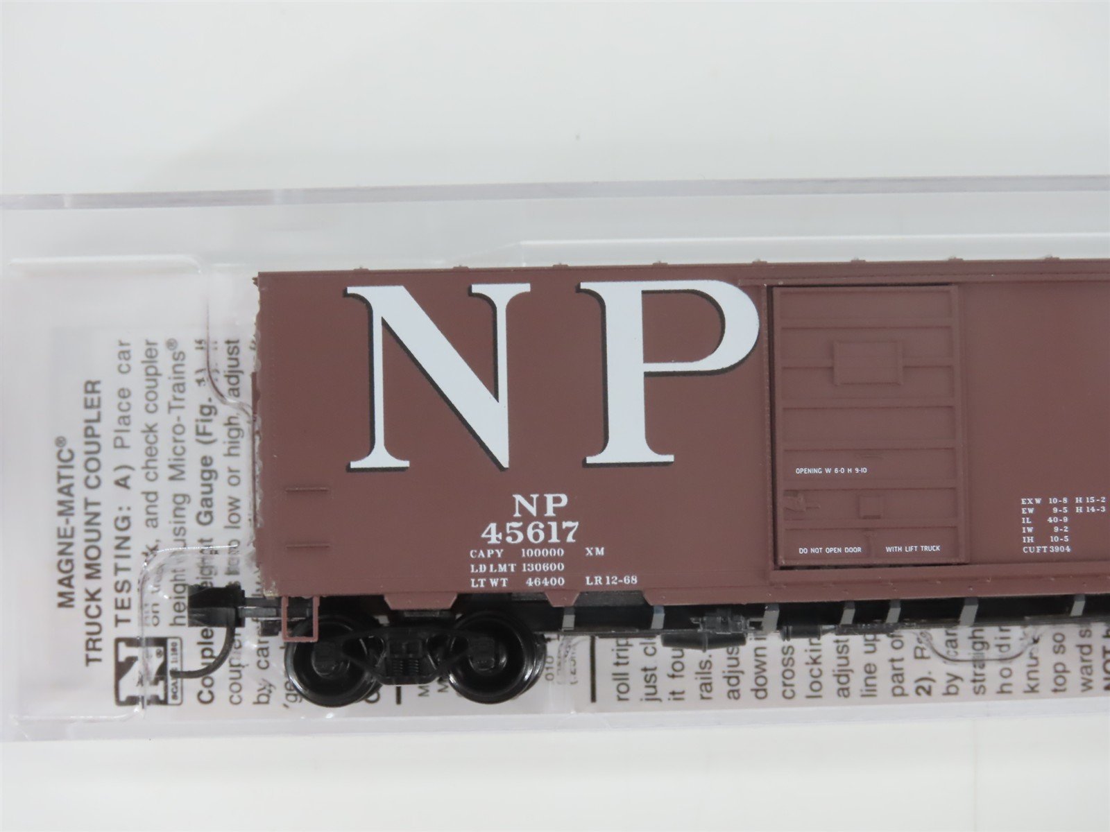 N Scale Micro-Trains MTL 07300320 NP Northern Pacific 40' Box Car #45617