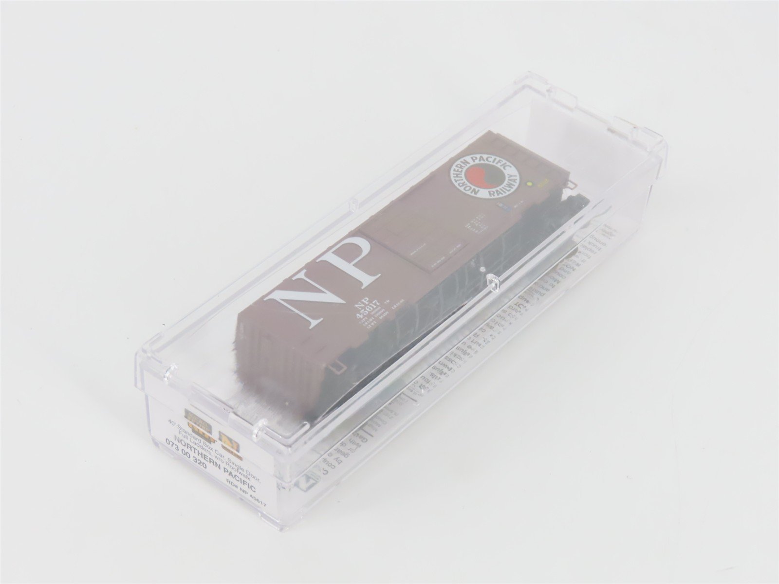 N Scale Micro-Trains MTL 07300320 NP Northern Pacific 40' Box Car #45617