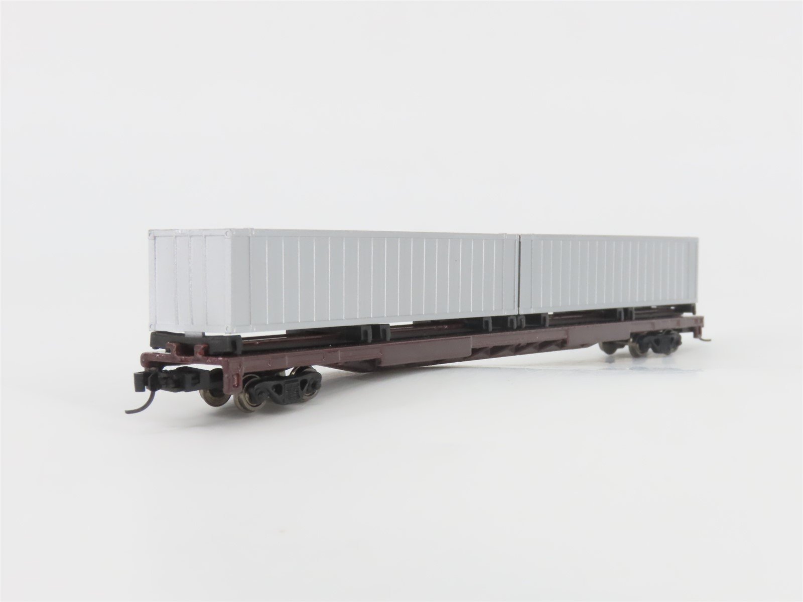 N Scale Con-Cor 0001-01207UN Undecorated Flat Car w/ 2 Sea Containers