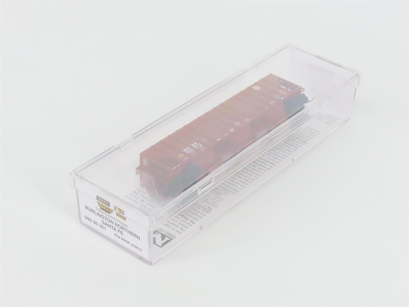 N Scale Micro-Trains MTL 09900351 BNSF Railway 3-Bay Covered Hopper #424812