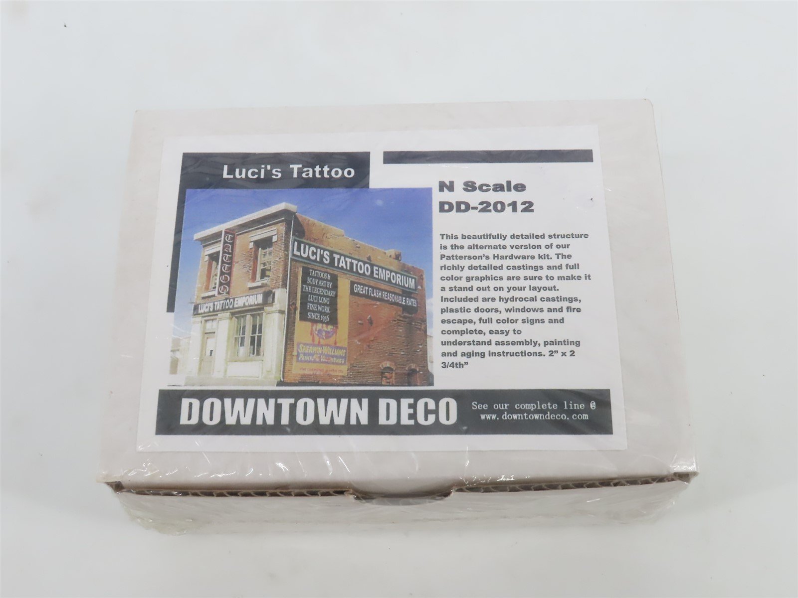 N 1/160 Scale Downtown Deco Kit DD-2012 Luci's Tattoo - SEALED