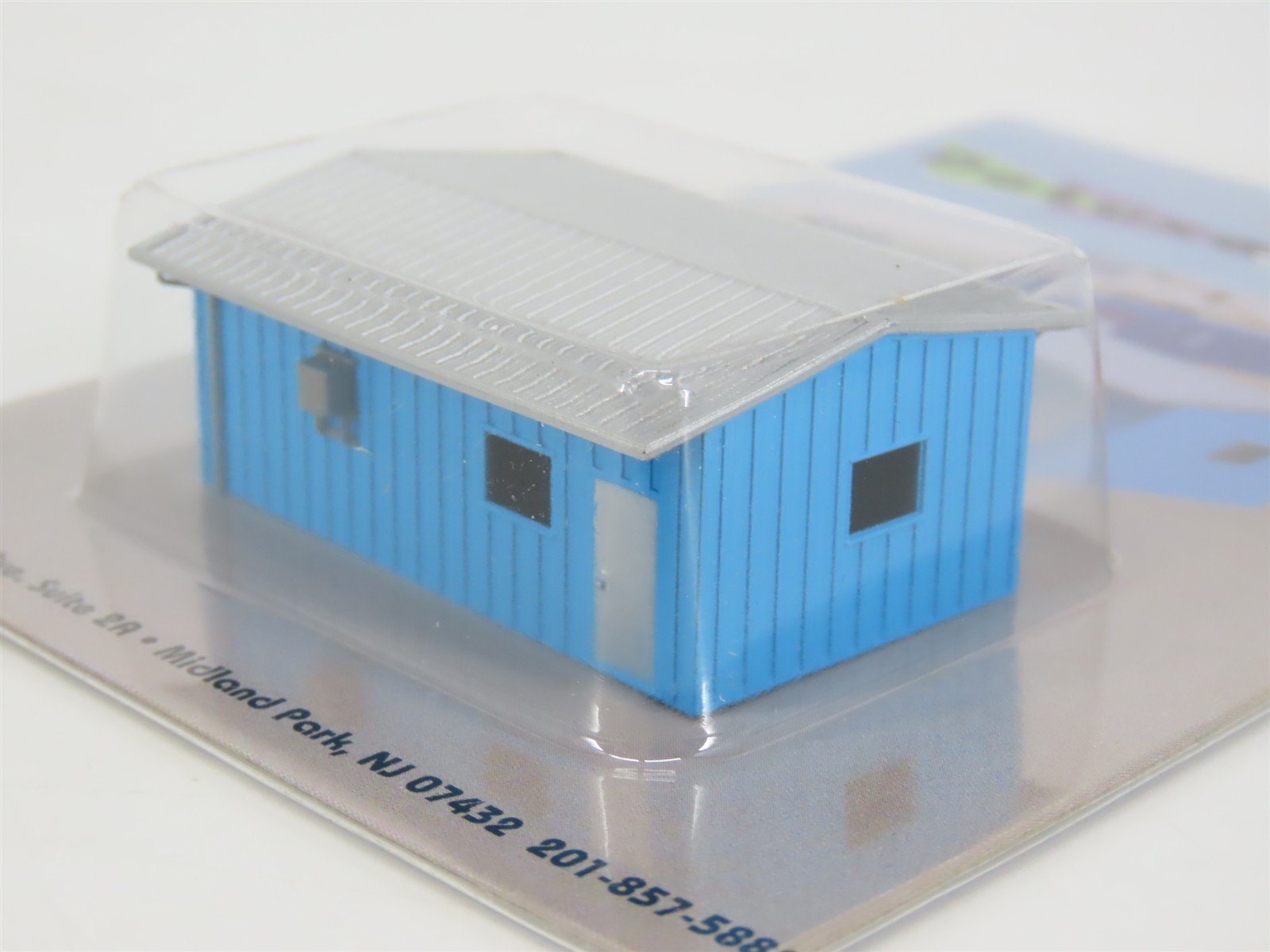 N 1/160 Scale Deluxe 332 Blue Armco Corrugated Steel Guardhouse