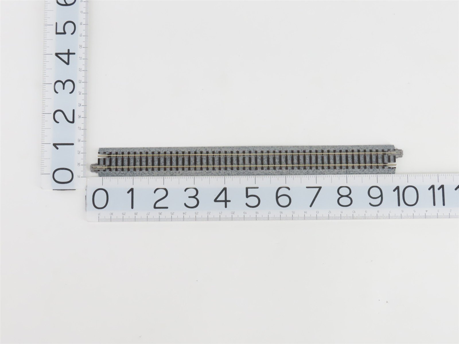 N Scale KATO Unitrack 20-860-1 Mainline Passing Siding Track Set - V1