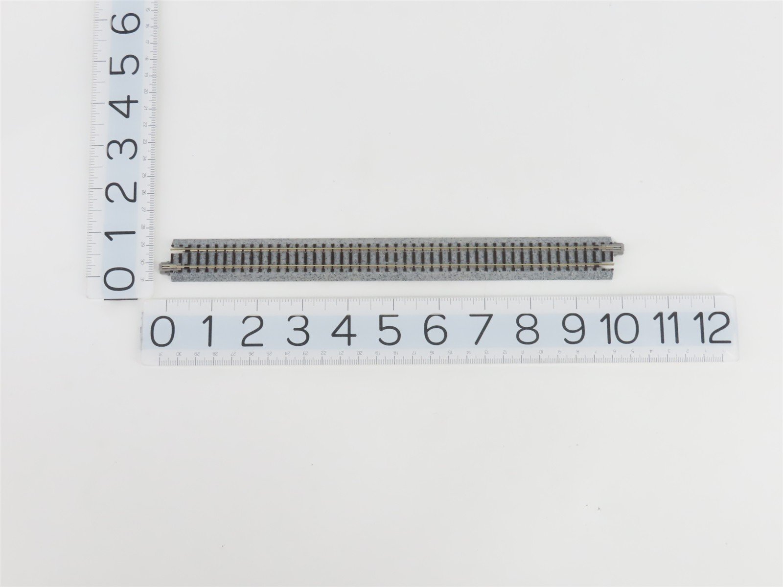 N Scale KATO Unitrack 20-860-1 Mainline Passing Siding Track Set - V1