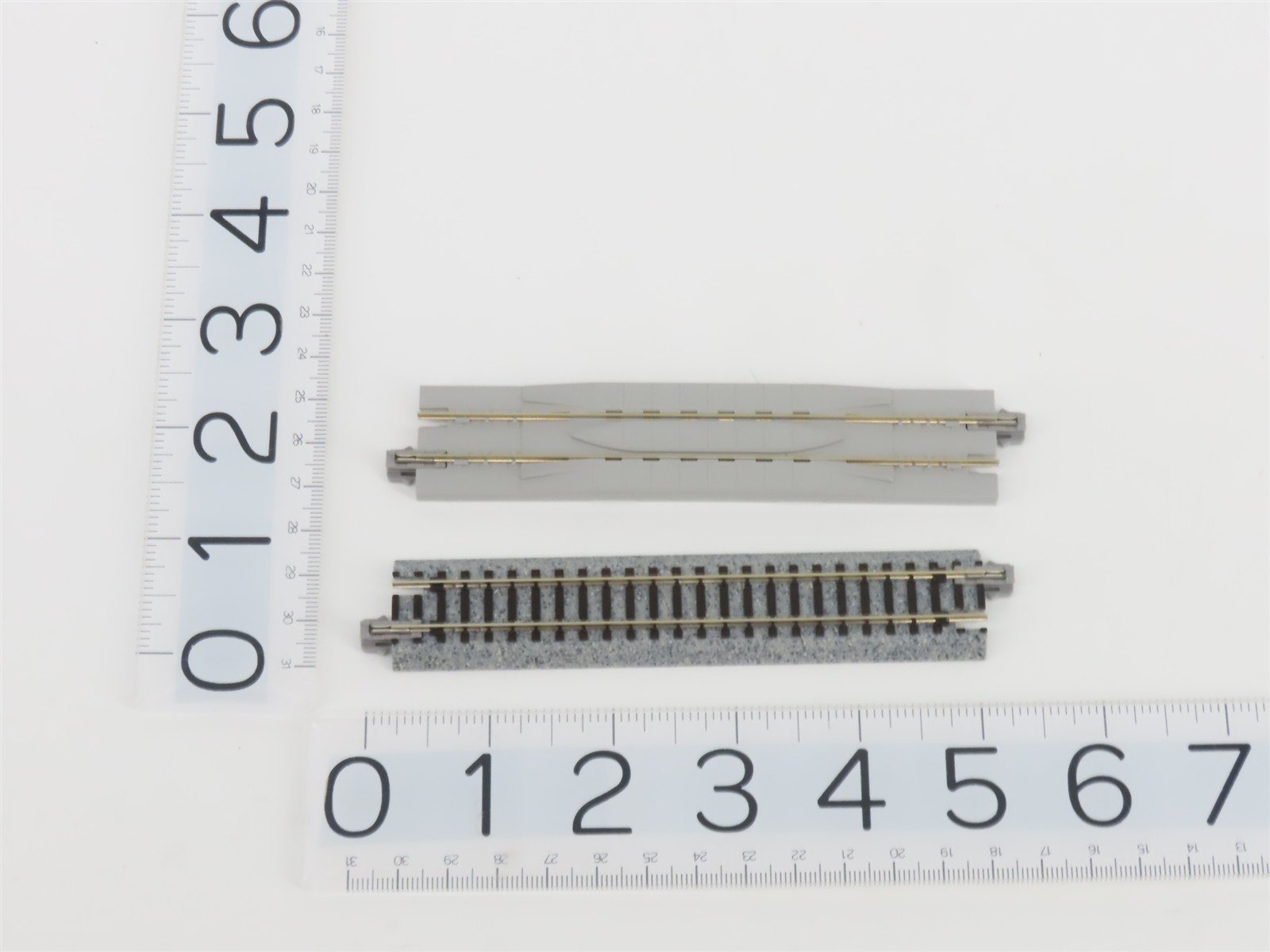 N Scale KATO Unitrack 20-864-1 Inner Oval Track Add-On Set - V5