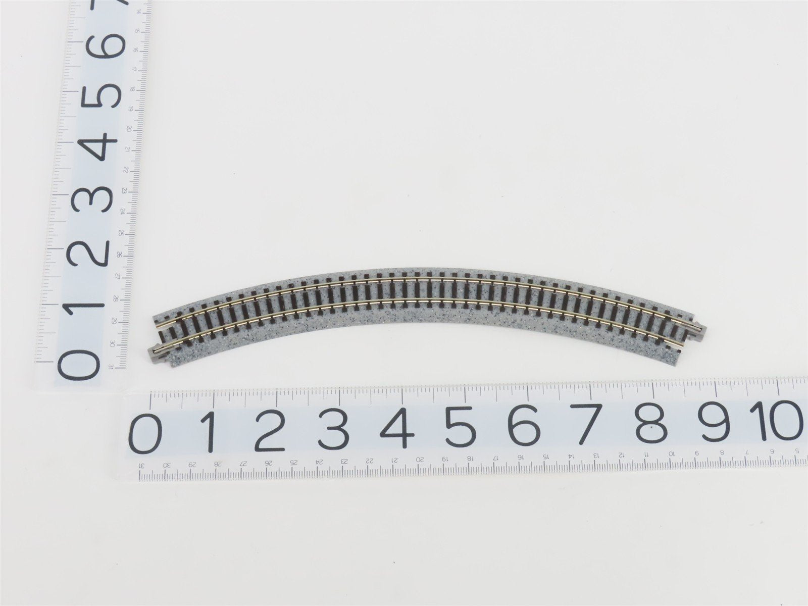 N Scale KATO Unitrack 20-864-1 Inner Oval Track Add-On Set - V5