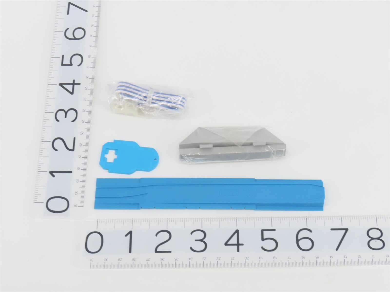 N Scale KATO Unitrack 20-864-1 Inner Oval Track Add-On Set - V5