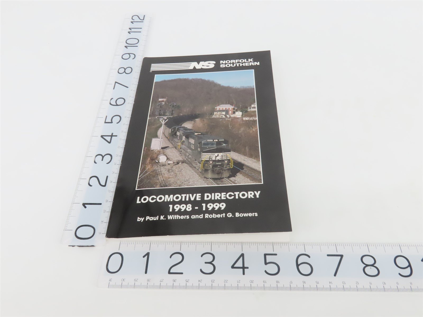 Norfolk Southern 1998-1999 Locomotive Directory by Withers & Bowers ©1998