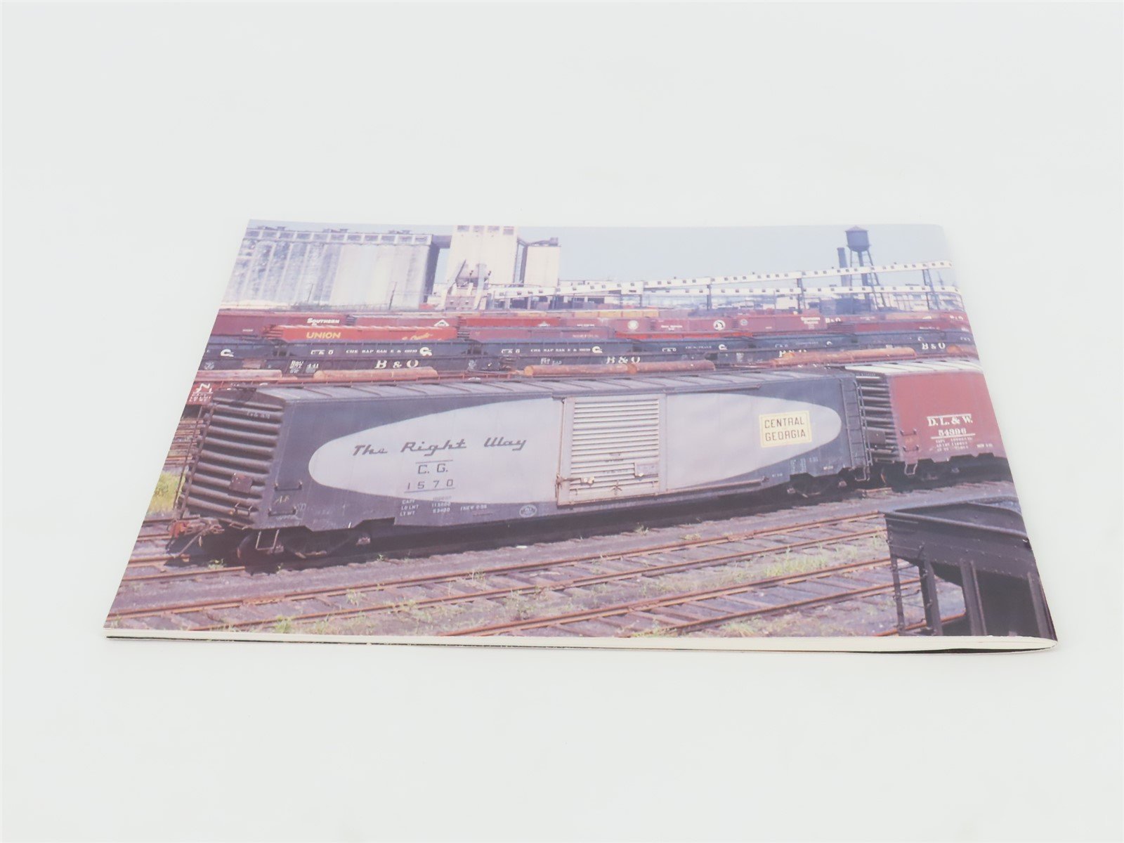 Classic Freight Cars The Series Vol.8: 50 FT. Boxcars by Henry Maywald ©1995 SC