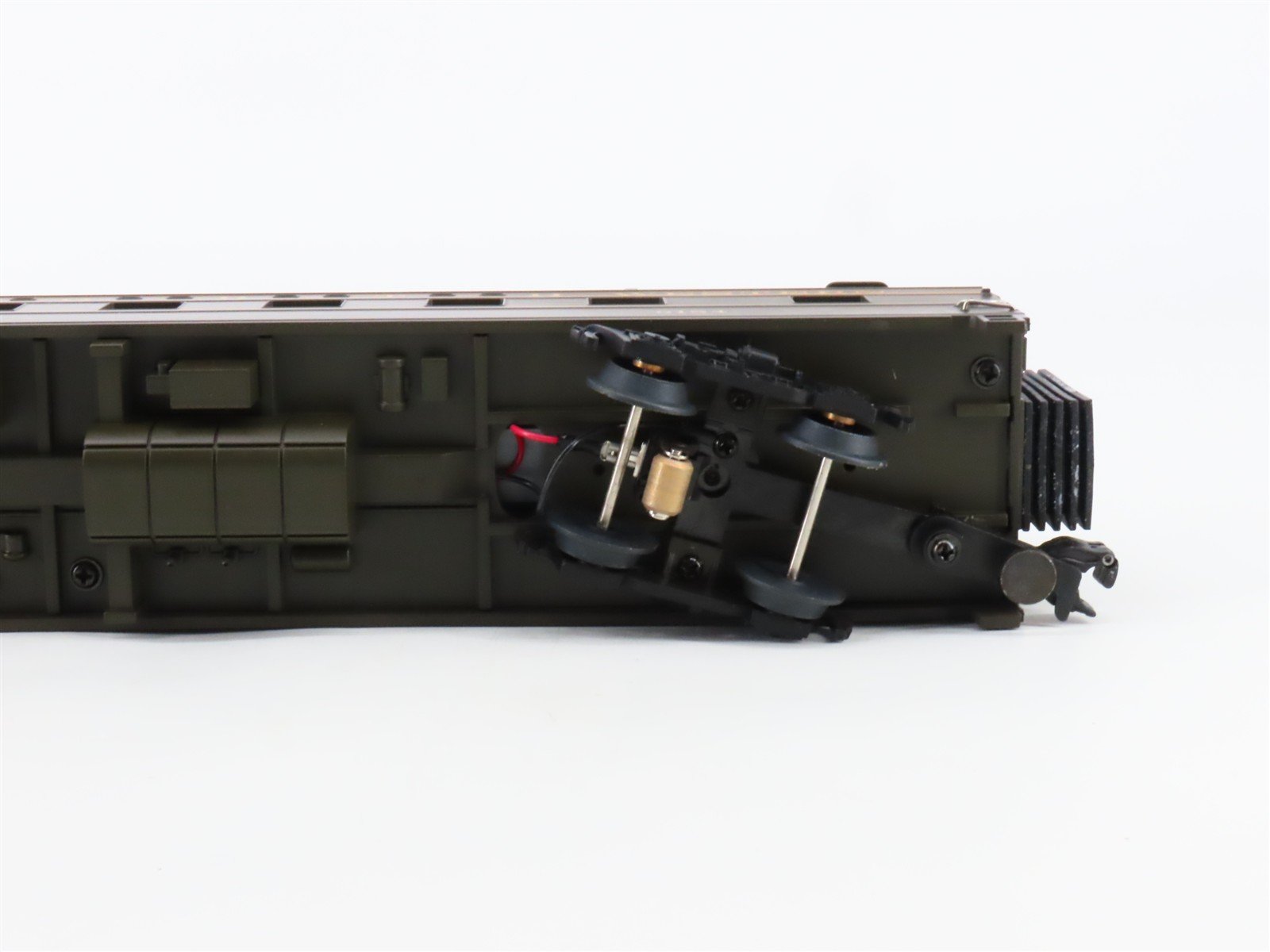 O Gauge 3-Rail MTH 20-6636 CNW Railway Streamliner Passenger 2-Car Set