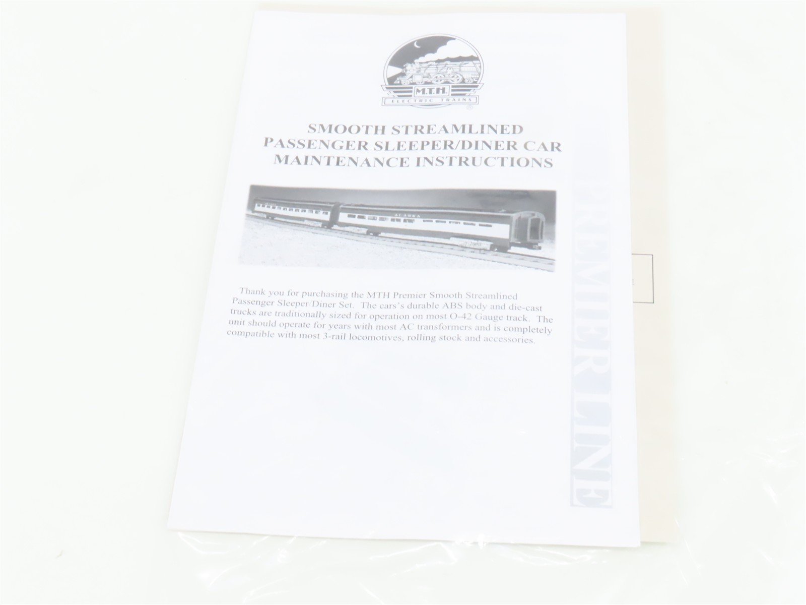 O Gauge 3-Rail MTH 20-6636 CNW Railway Streamliner Passenger 2-Car Set