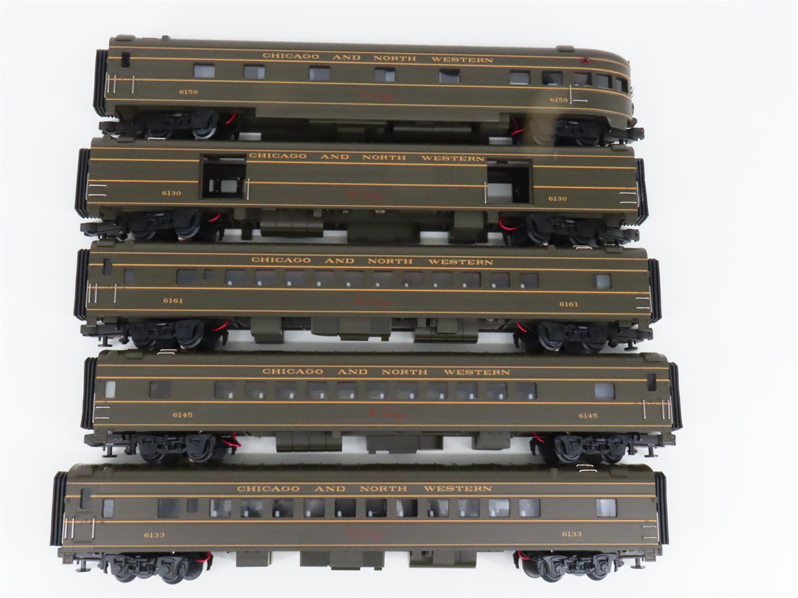O Gauge 3-Rail MTH 20-6536 CNW Railway 70' Streamlined Passenger 5-Car Set