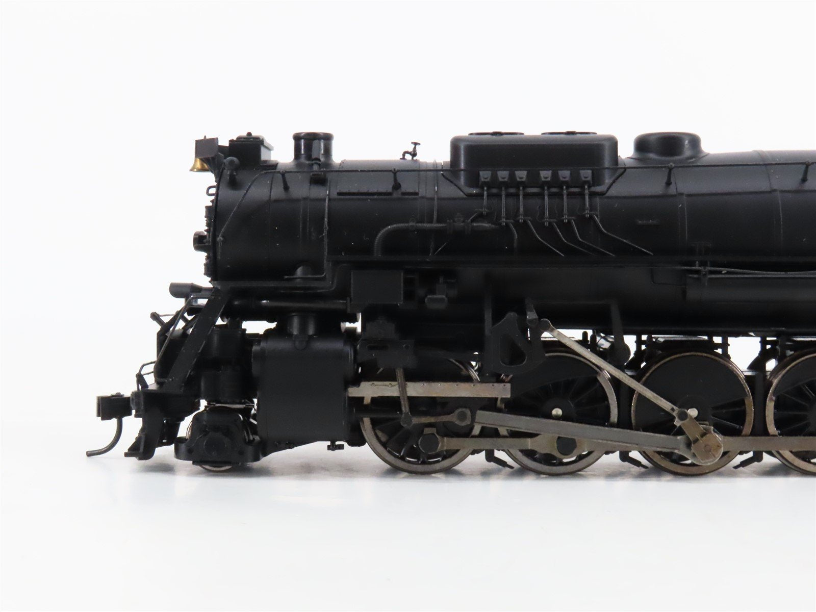 HO Scale Proto 2000 920-31682 Unlettered 2-8-4 Steam Locomotive