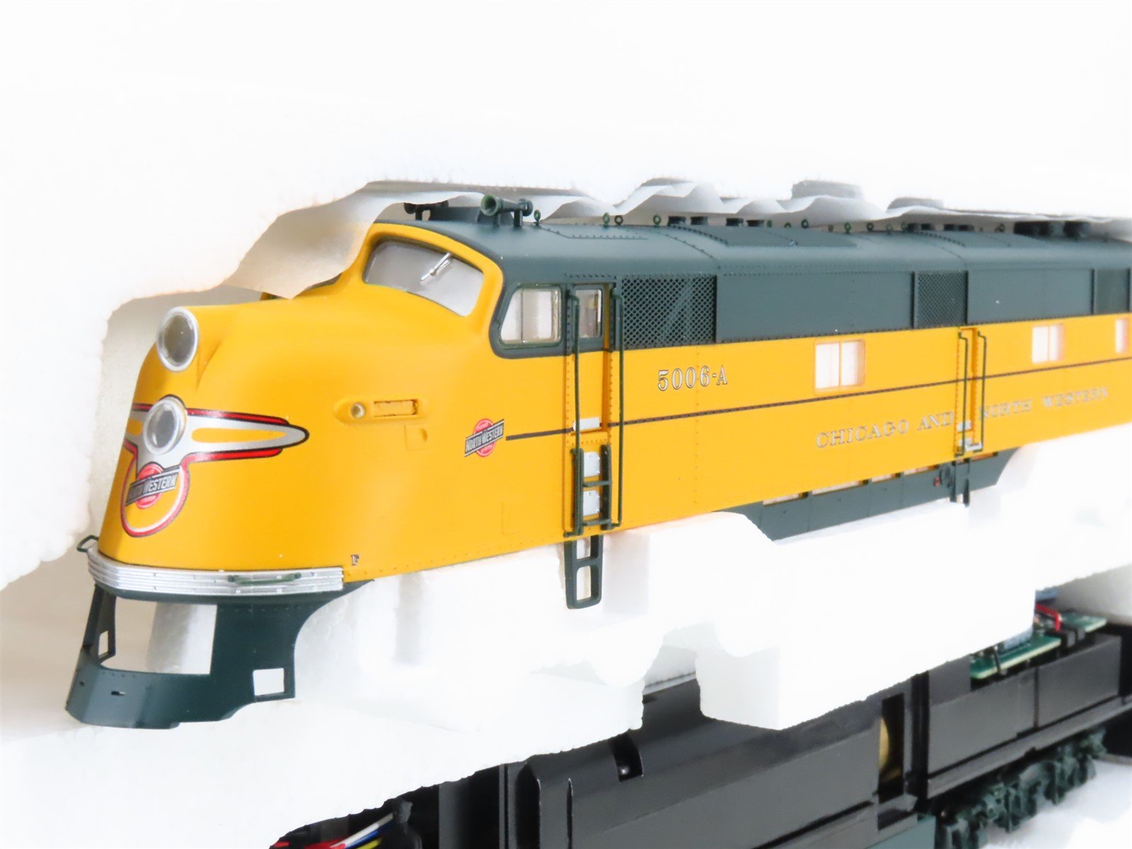 HO Scale Proto 2000 23188 CNW Chicago Northwestern E6A Diesel Locomotive #5006A