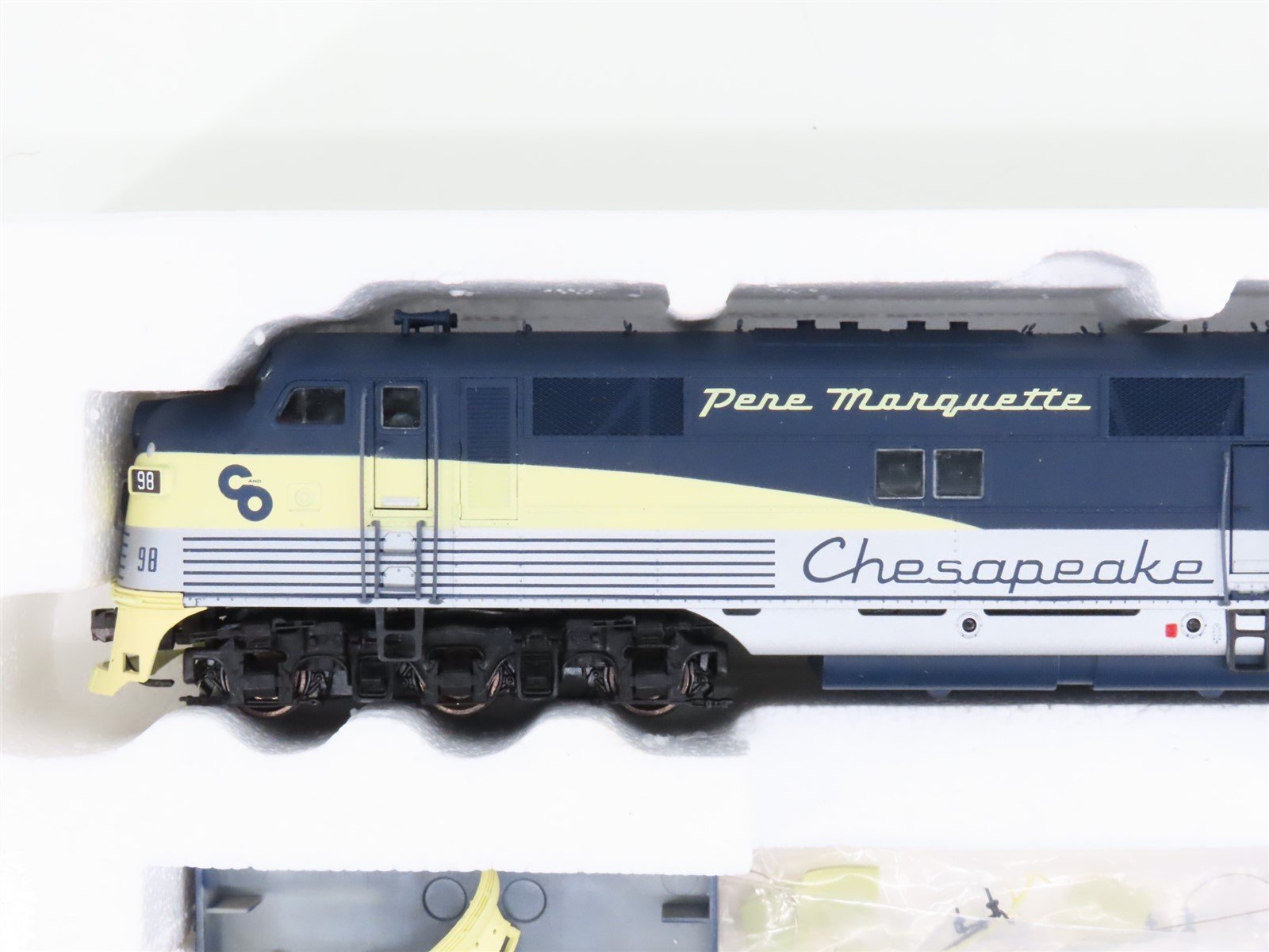 HO Scale Proto 2000 C&O Chesapeake & Ohio E7 A/A Diesel Locomotive Set