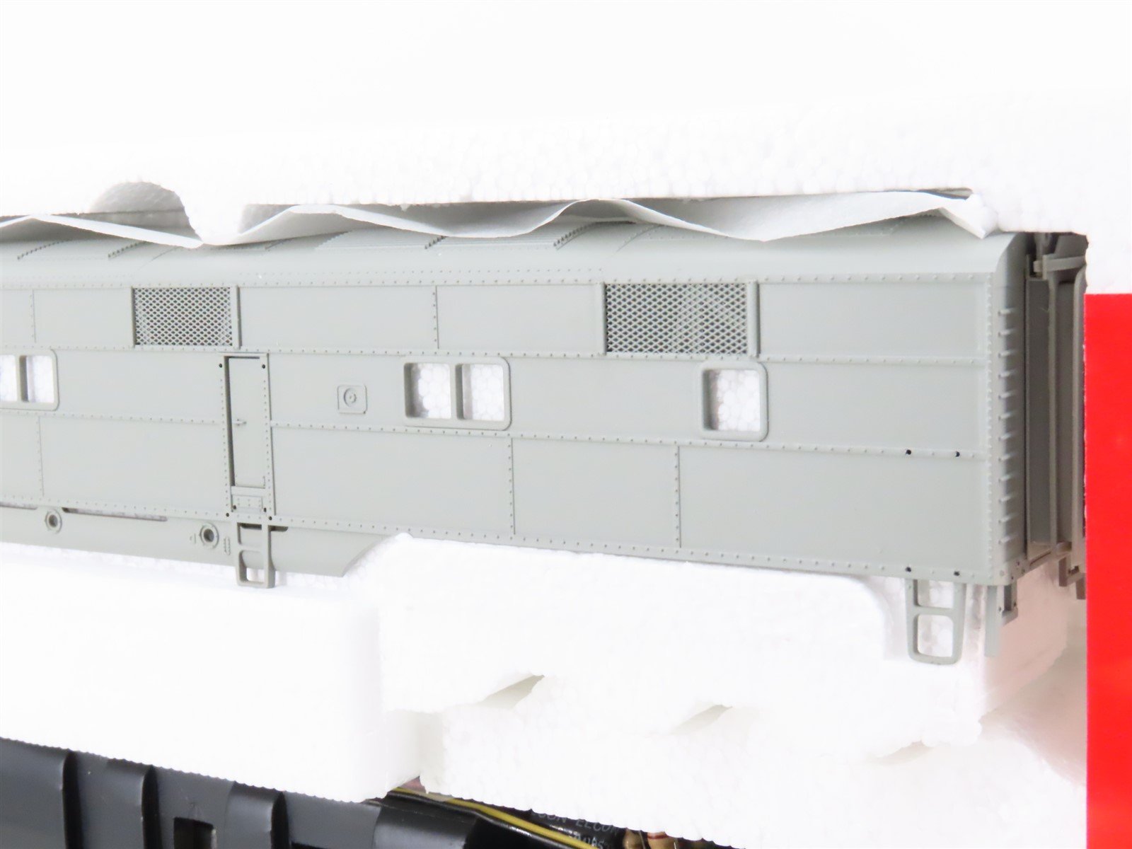 HO Scale Proto 2000 21072 Undecorated E7A Diesel Locomotive