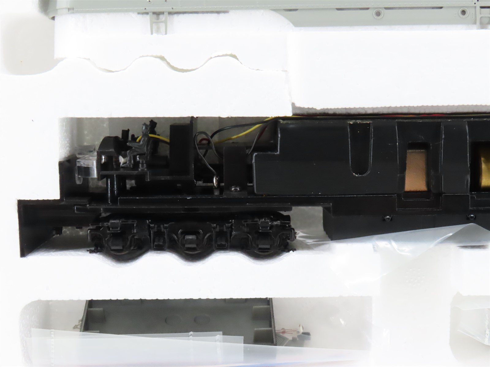 HO Scale Proto 2000 21072 Undecorated E7A Diesel Locomotive