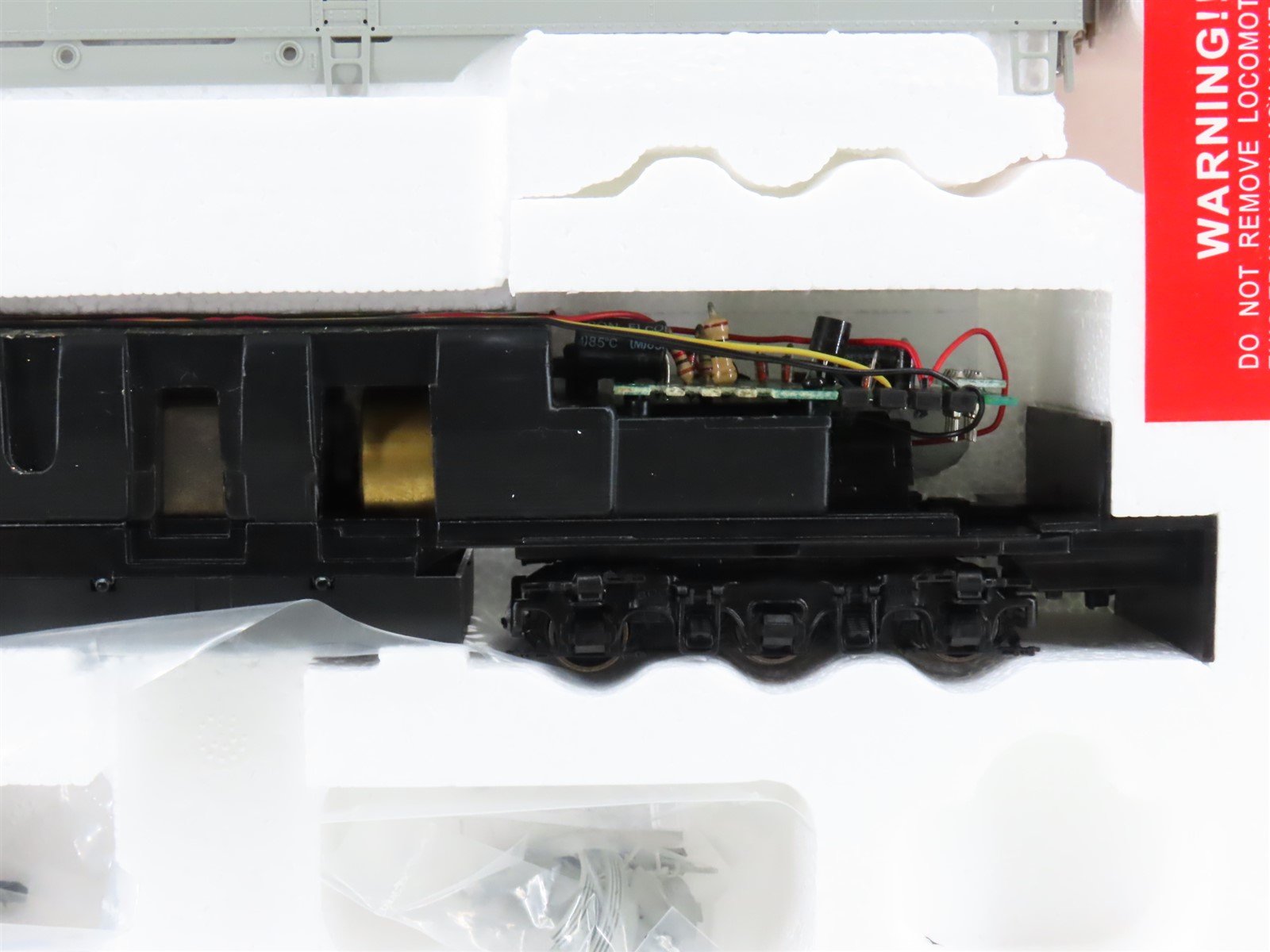 HO Scale Proto 2000 21072 Undecorated E7A Diesel Locomotive