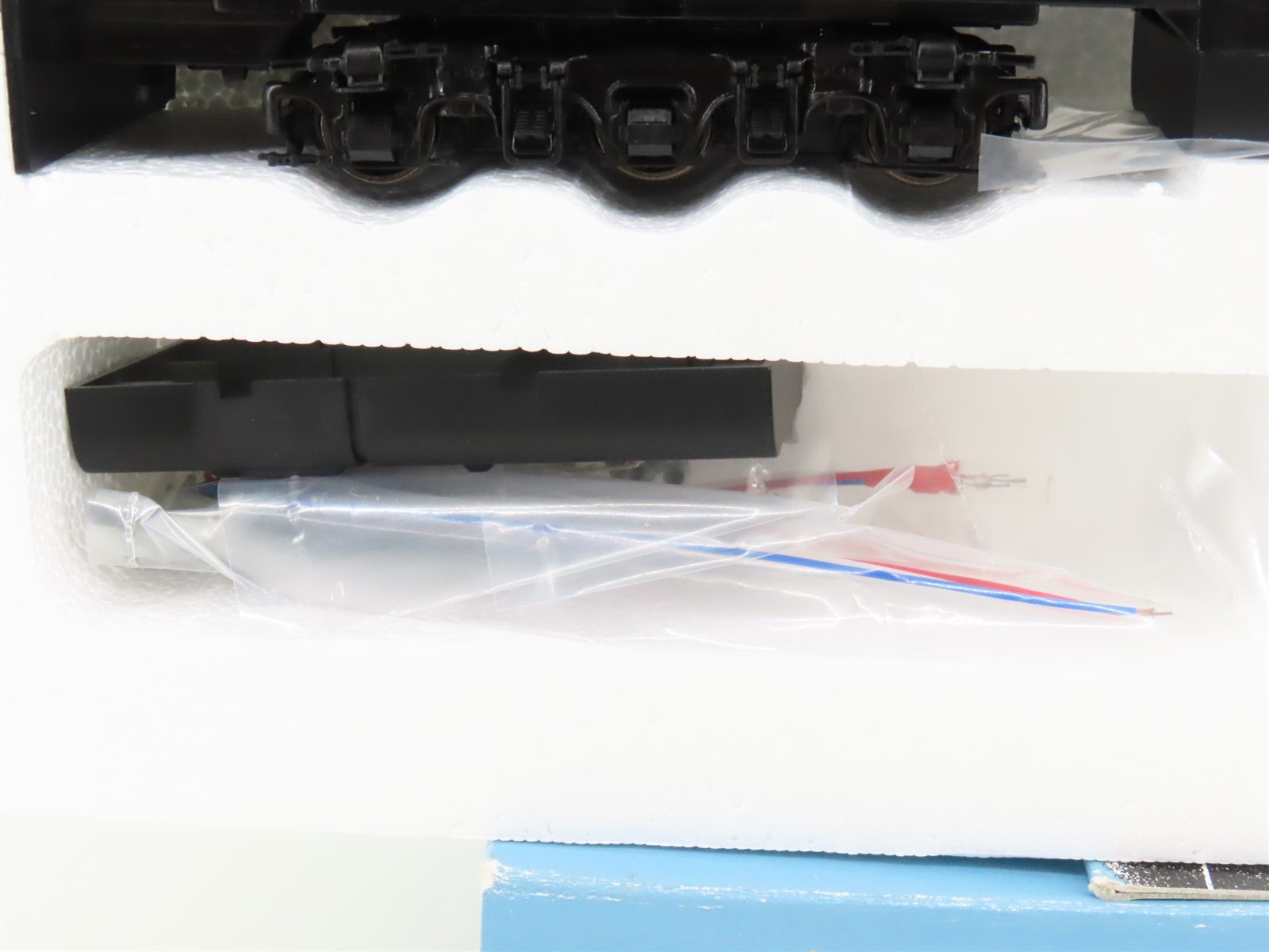 HO Scale Proto 2000 21072 Undecorated E7A Diesel Locomotive