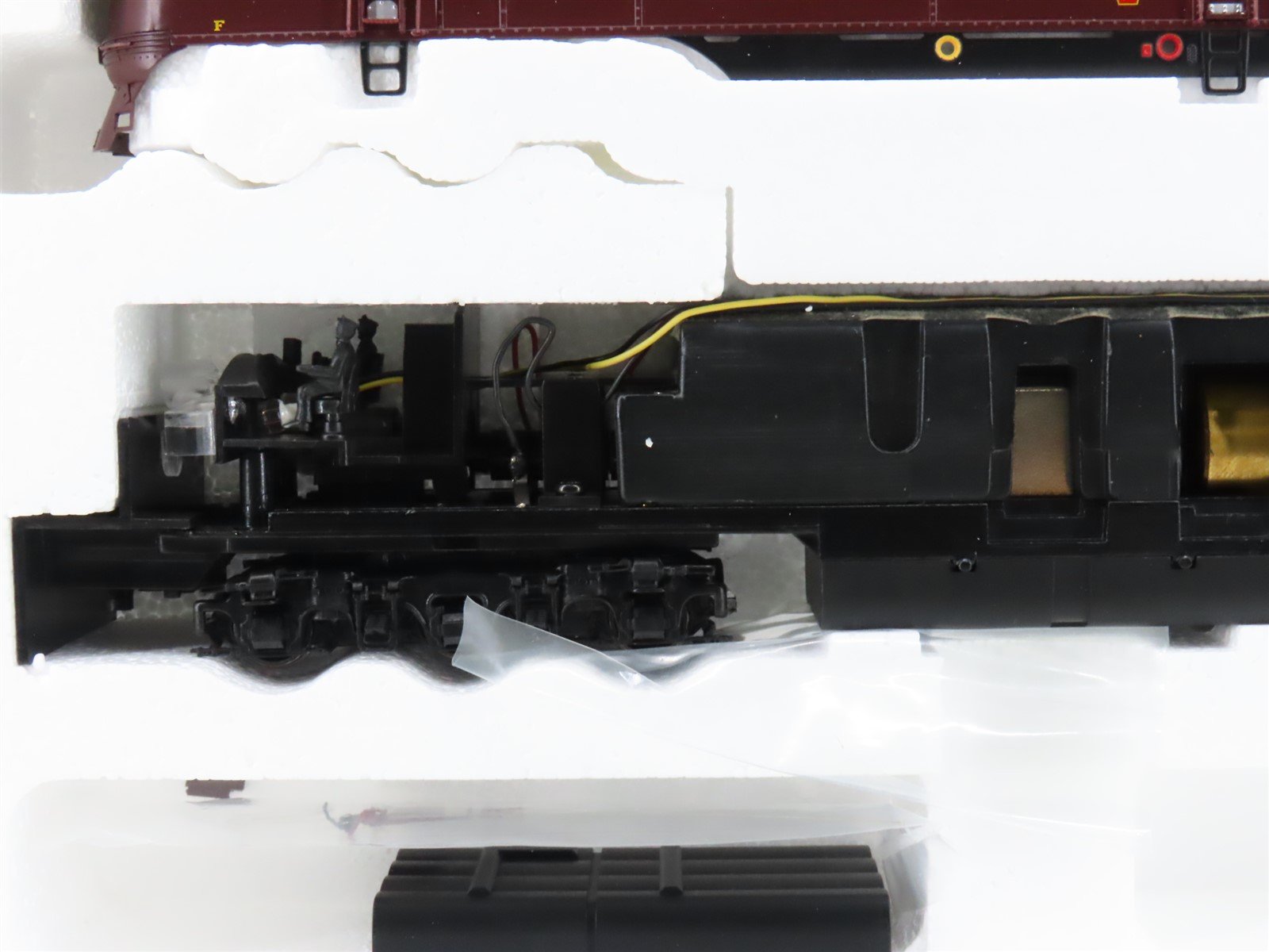 HO Scale Proto 2000 21117 PRR Pennsylvania E7A Diesel Locomotive #5863