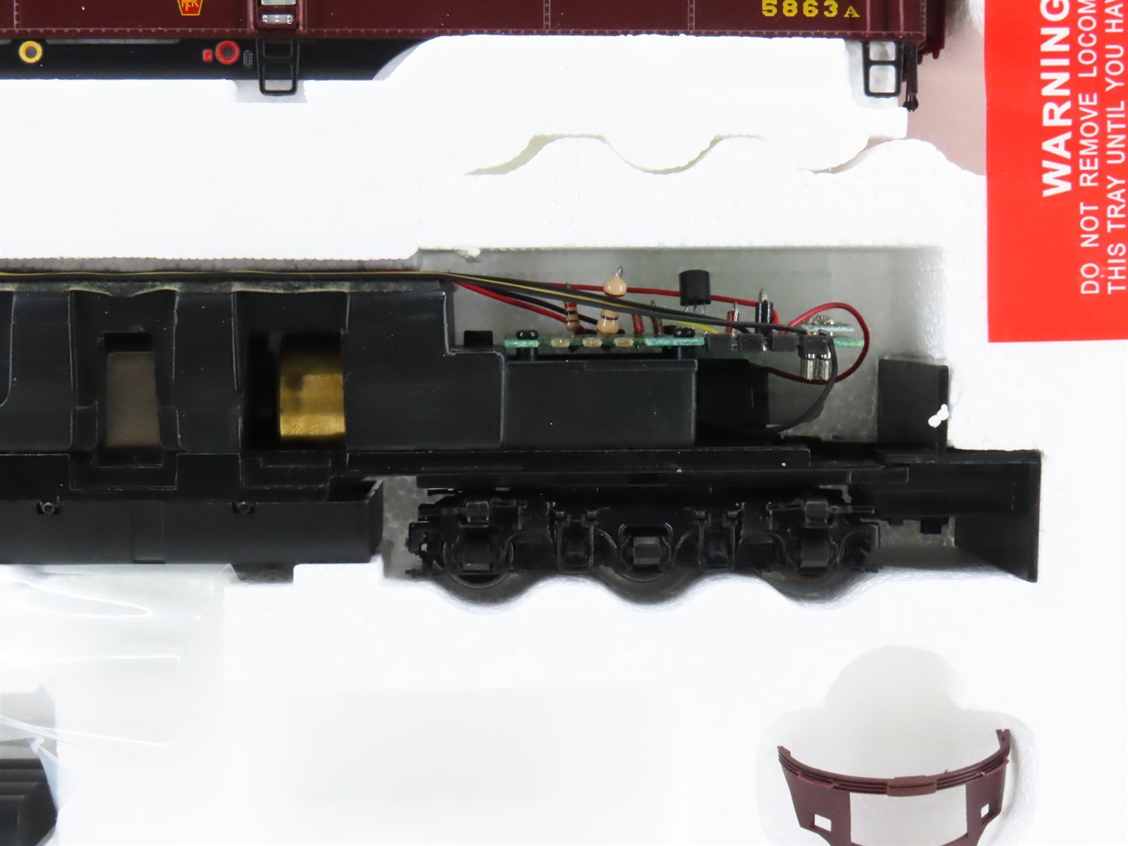 HO Scale Proto 2000 21117 PRR Pennsylvania E7A Diesel Locomotive #5863