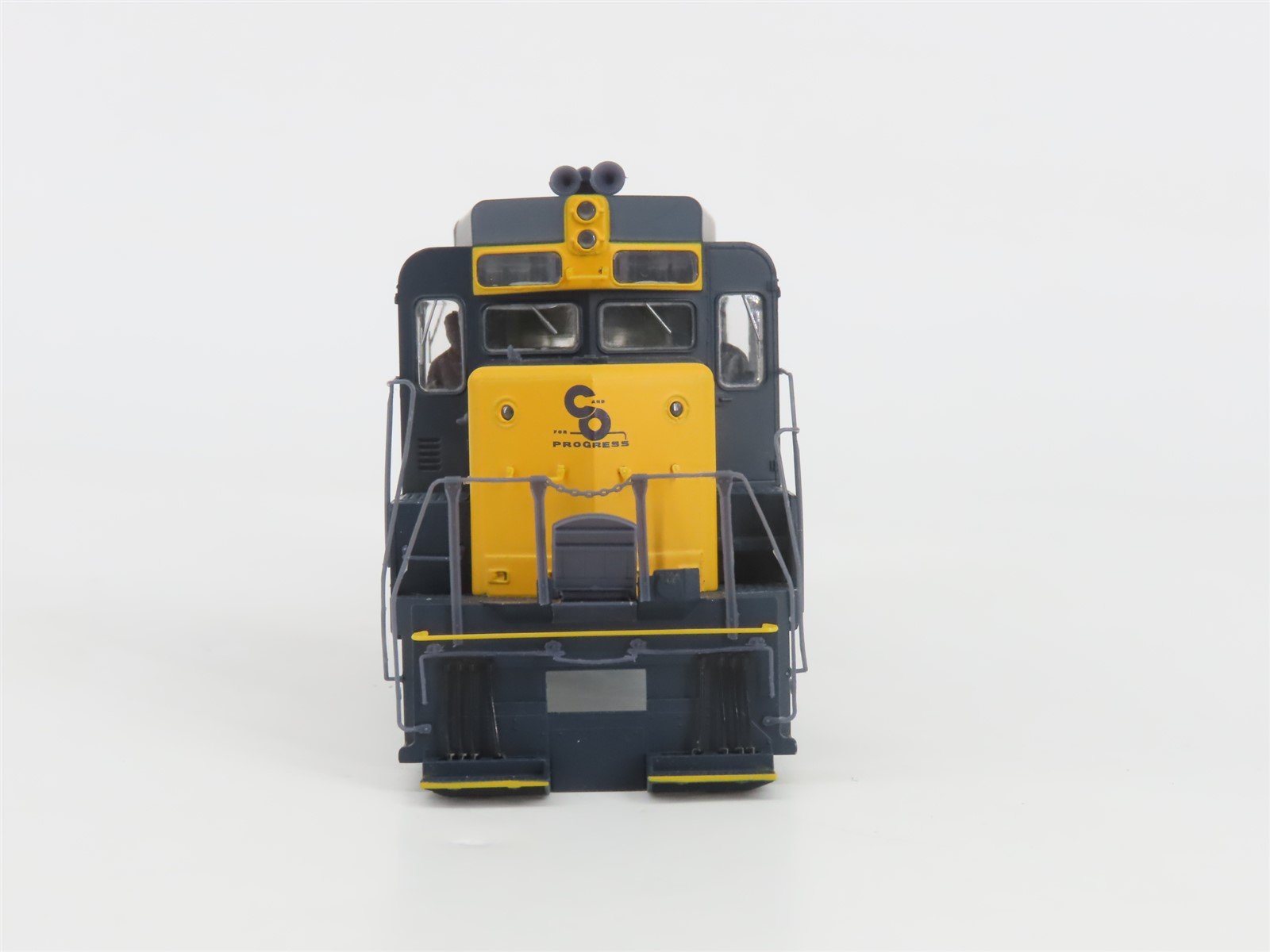 HO Scale Proto 2000 C&O Chesapeake & Ohio EMD GP30 Diesel No# - BAD GEARS