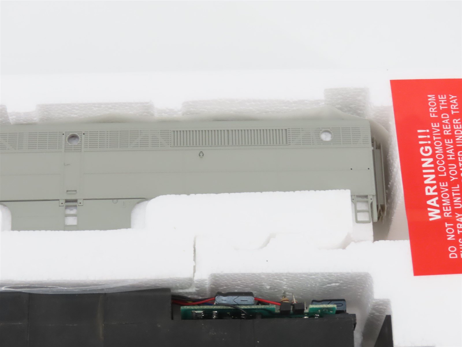 HO Scale Proto 2000 21609 Undecorated ALCO PA Diesel Locomotive - DCC Ready