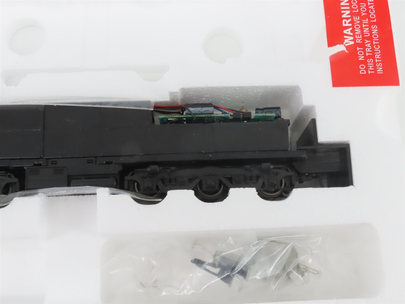 HO Scale Proto 2000 21631 Undecorated ALCO PA Diesel Locomotive - DCC Ready