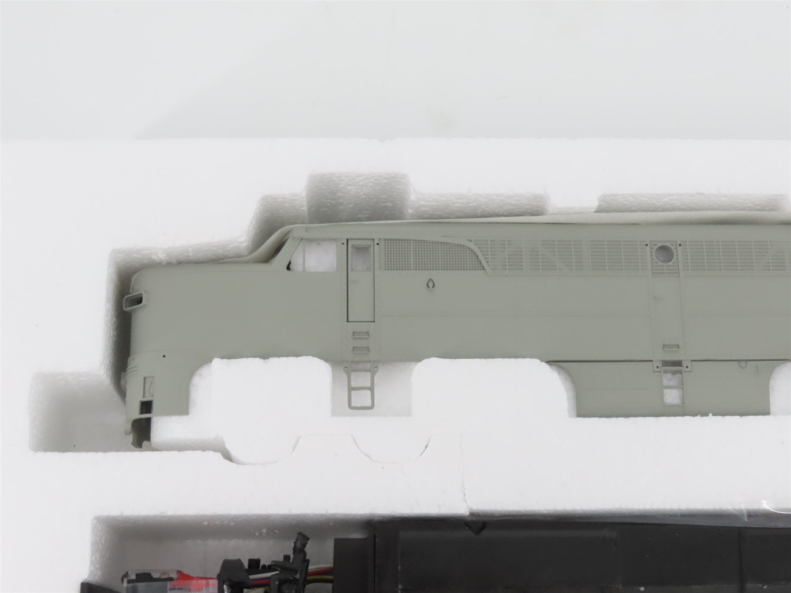 HO Scale Proto 2000 21609 Undecorated ALCO PA Diesel Locomotive - DCC Ready