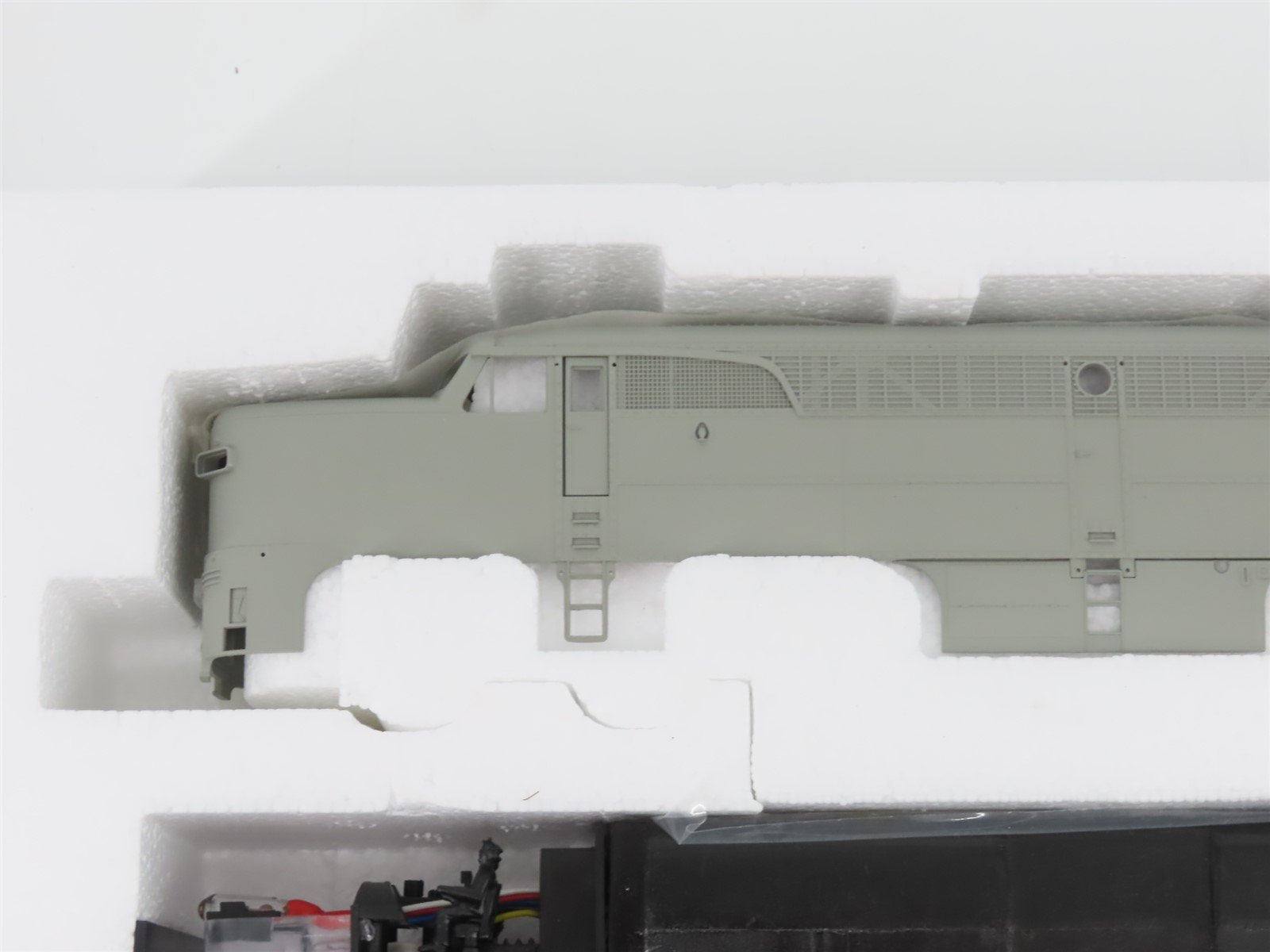 HO Scale Proto 2000 21609 Undecorated ALCO PA Diesel Locomotive - DCC Ready