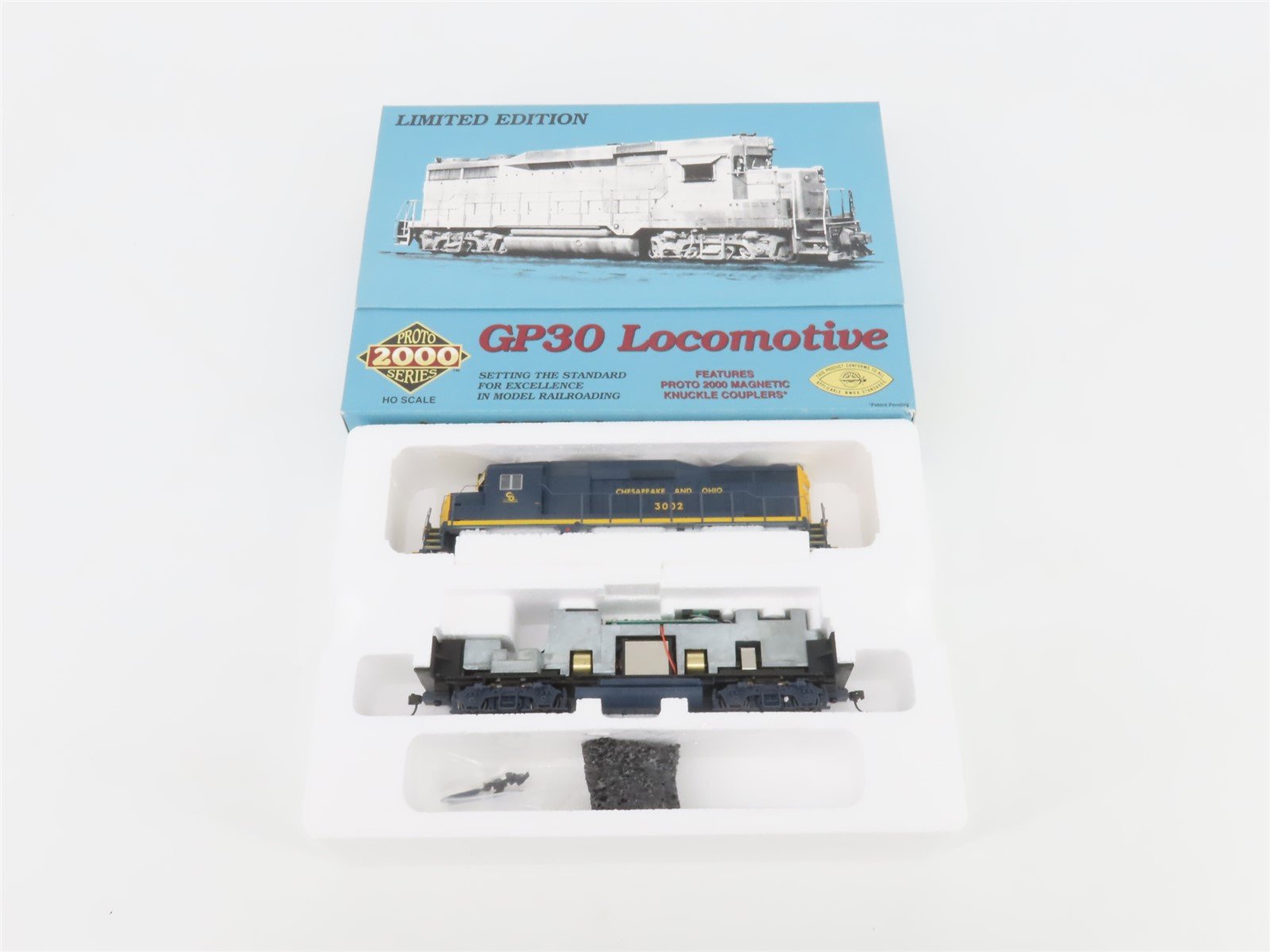 HO Proto 2000 23109 C&O Chesapeake & Ohio EMD GP30 Diesel #3002 - BAD GEARS