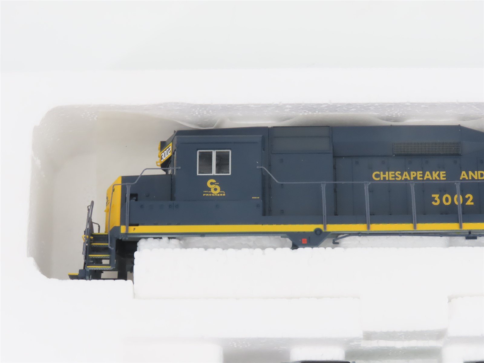HO Proto 2000 23109 C&O Chesapeake & Ohio EMD GP30 Diesel #3002 - BAD GEARS