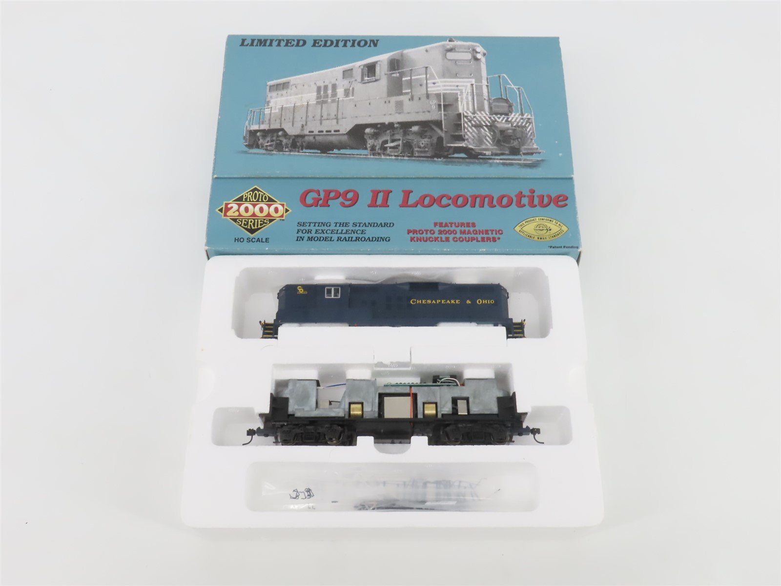 HO Proto 2000 C&O Chesapeake & Ohio EMD GP9 Ph II Diesel No# - BAD GEARS