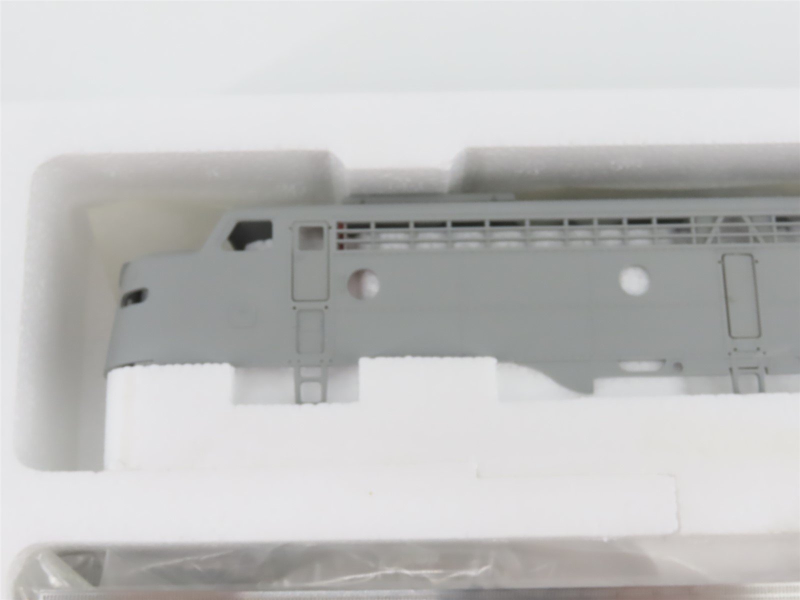 HO Scale Proto 2000 8129 Undecorated E8/9A Diesel Locomotive