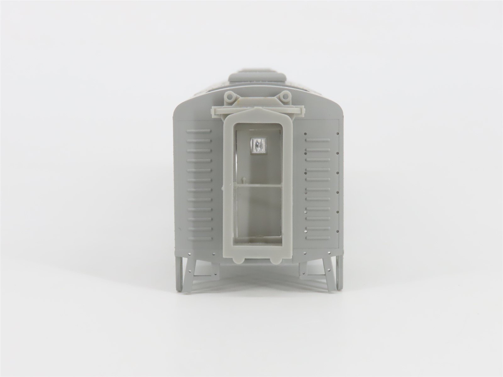 HO Scale Proto 2000 8129 Undecorated E8/9A Diesel Locomotive