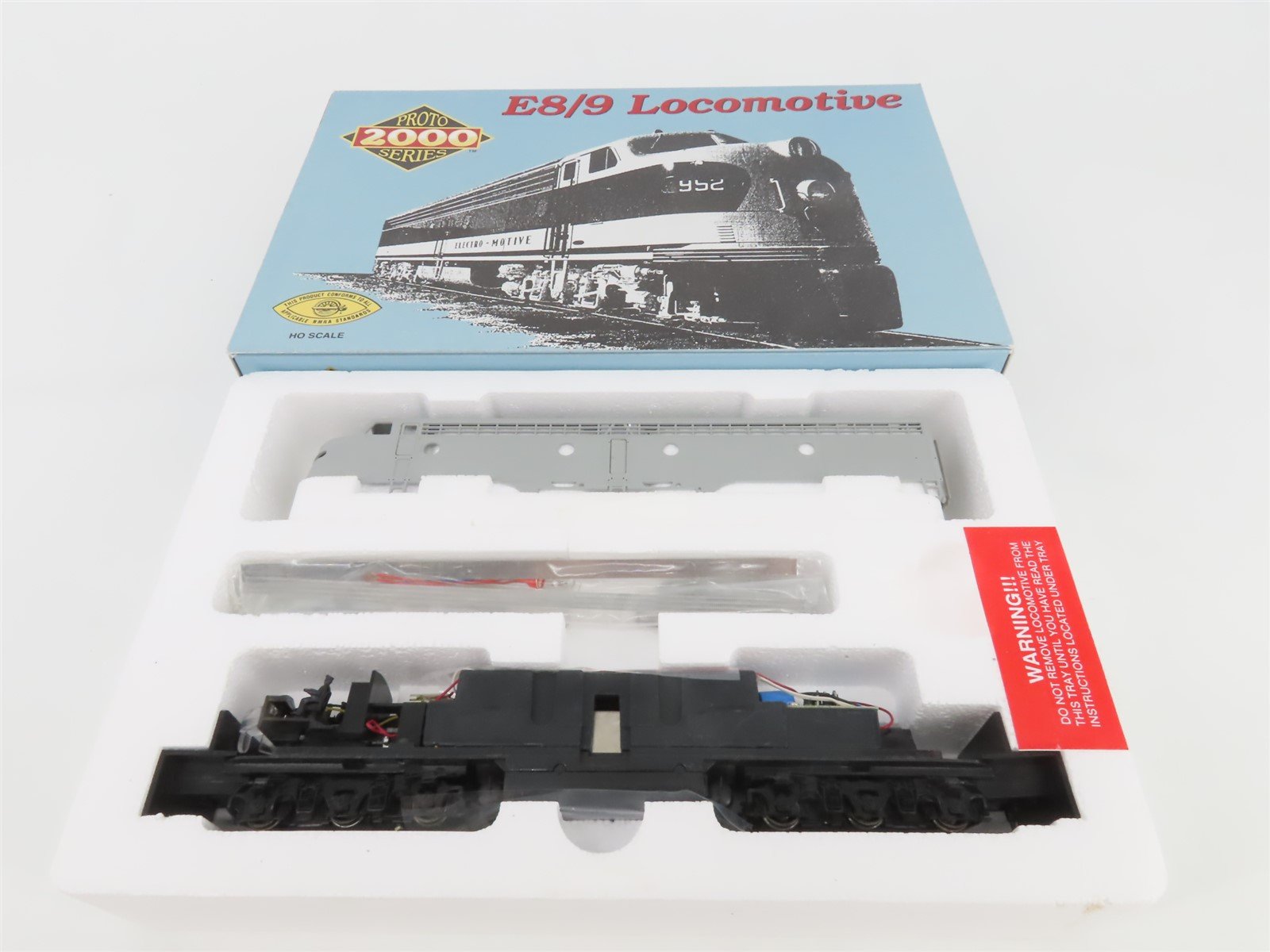 HO Scale Proto 2000 8129 Undecorated E8/9A Diesel Locomotive