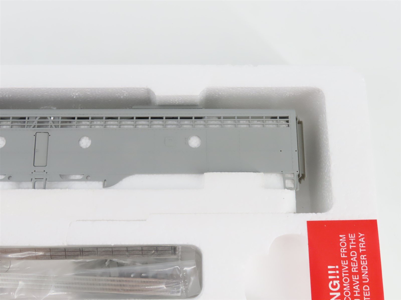 HO Scale Proto 2000 8129 Undecorated E8/9A Diesel Locomotive